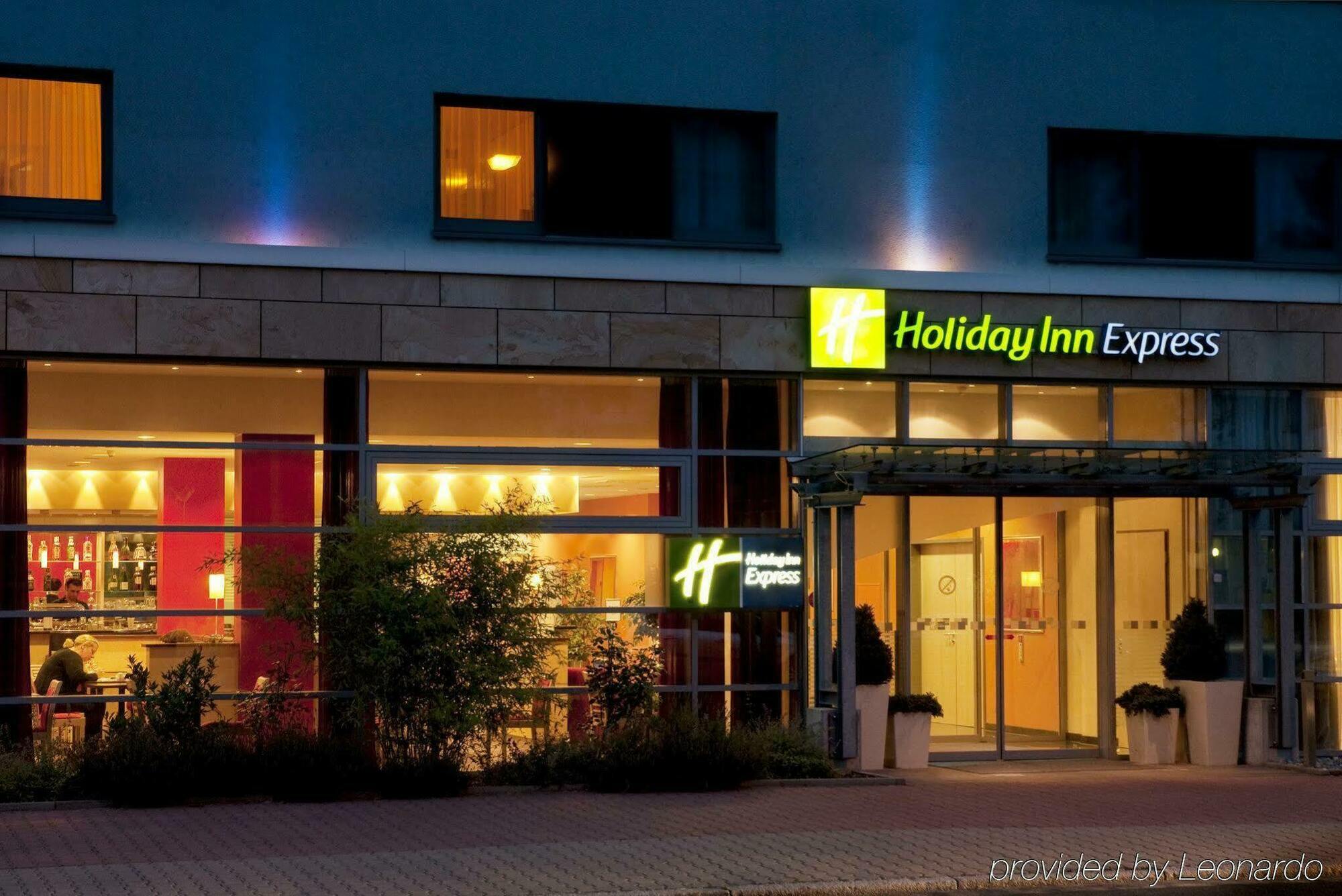 HOLIDAY INN EXPRESS FRANKFURT MESSE, AN IHG HOTEL FRANKFURT AM MAIN 3*  (Germany) - from US$ 49 | BOOKED